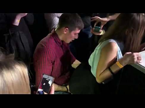 ❤️ Tikras seksas rusų naktiniame klube. 18-metė rusų mergina išangėje ir makštyje dulkinama naktiniame klube ️❌ Seks video prie porno lt.superpornpics.ru